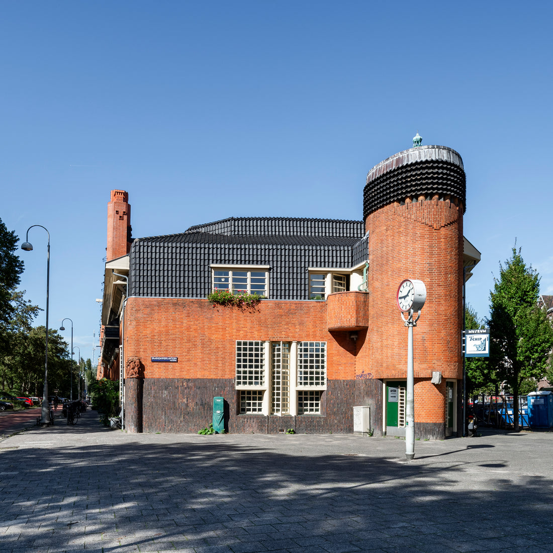 Michel de Klerk's The Ship (Het Schip) - Amsterdam School Architecture