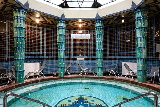 Visit the Art Deco Amalienbad swimming pool complex in Vienna